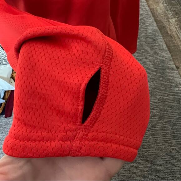 Reebok warm play hoodie pullover size medium - Picture 7 of 7